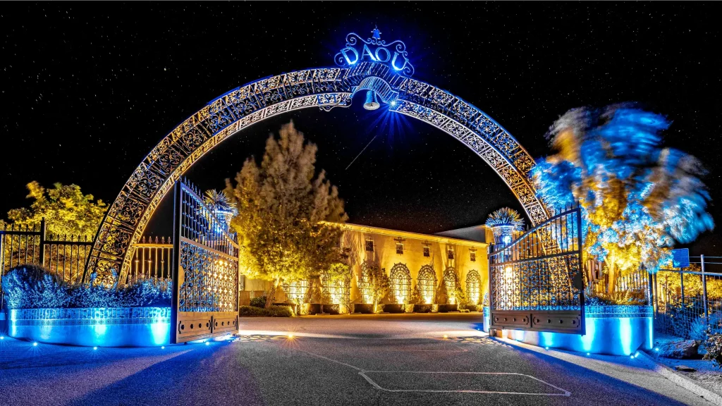 Outdoor light installation