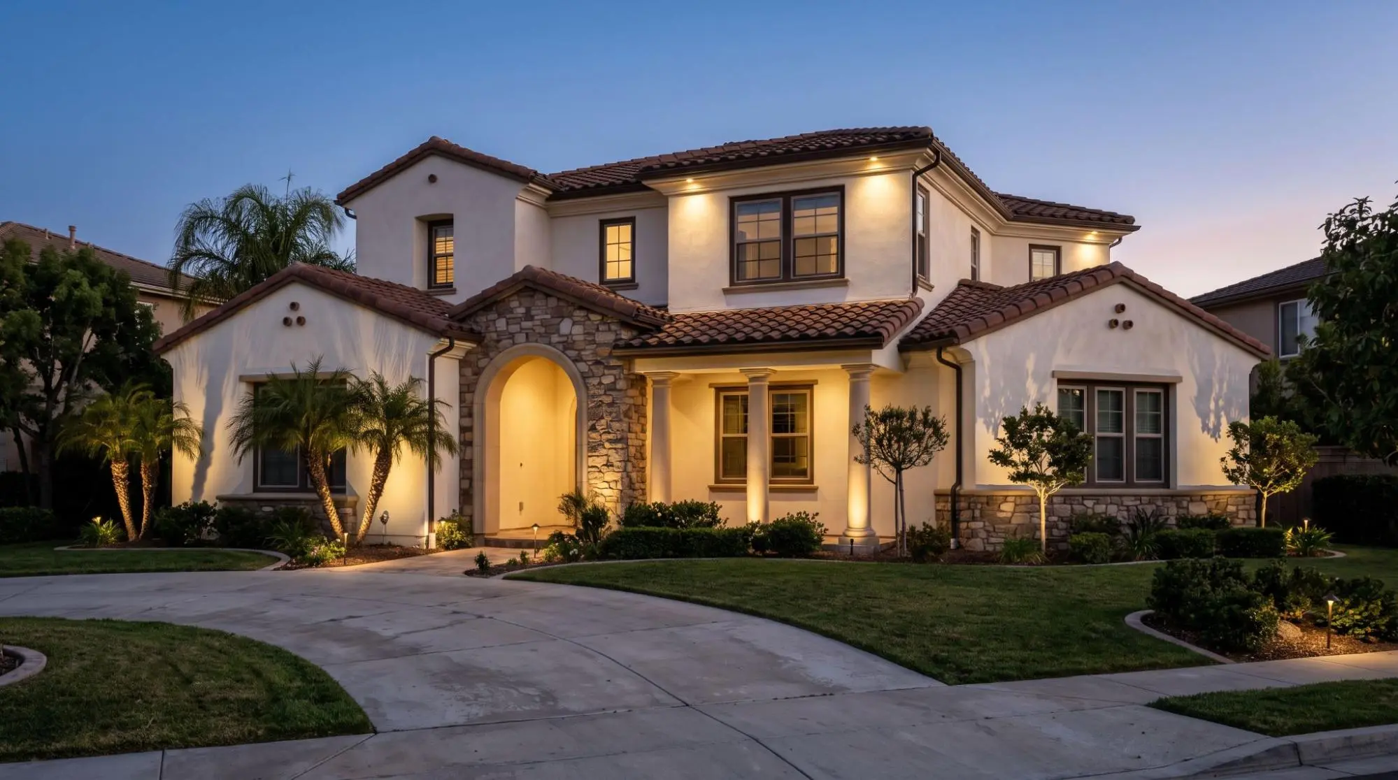 Read more about the article Architectural Lighting in Orange County: Why Great Homes Disappear at Night